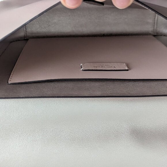 Kate Spade pink scalloped purse - Picture 2 of 7